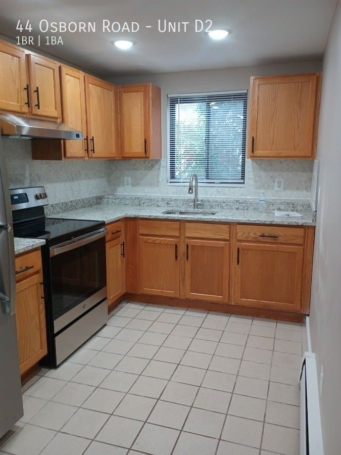 Naugatuck Apartment: 44 Osborn Road