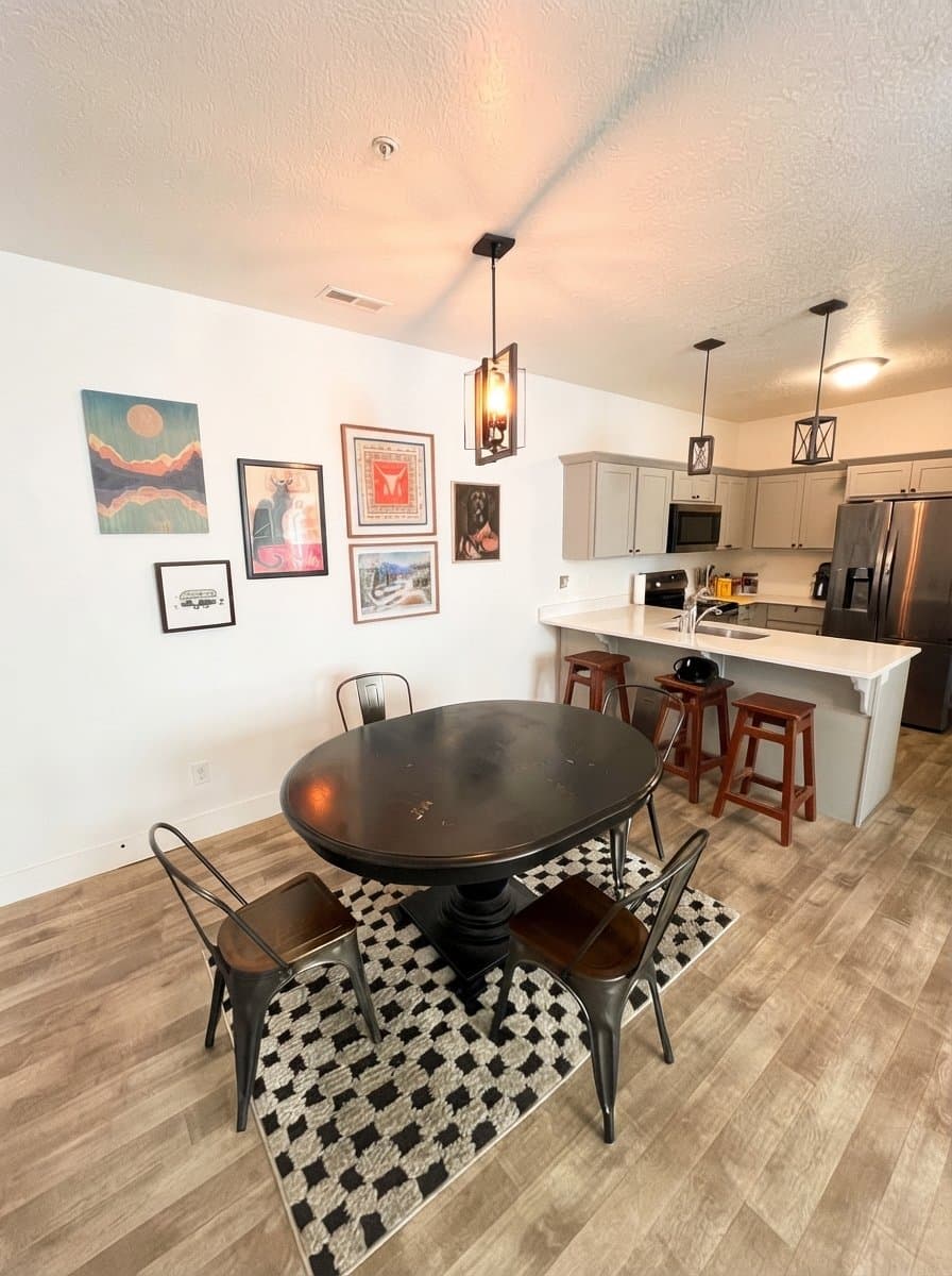 Vineyard Condo: 333 W 785 N