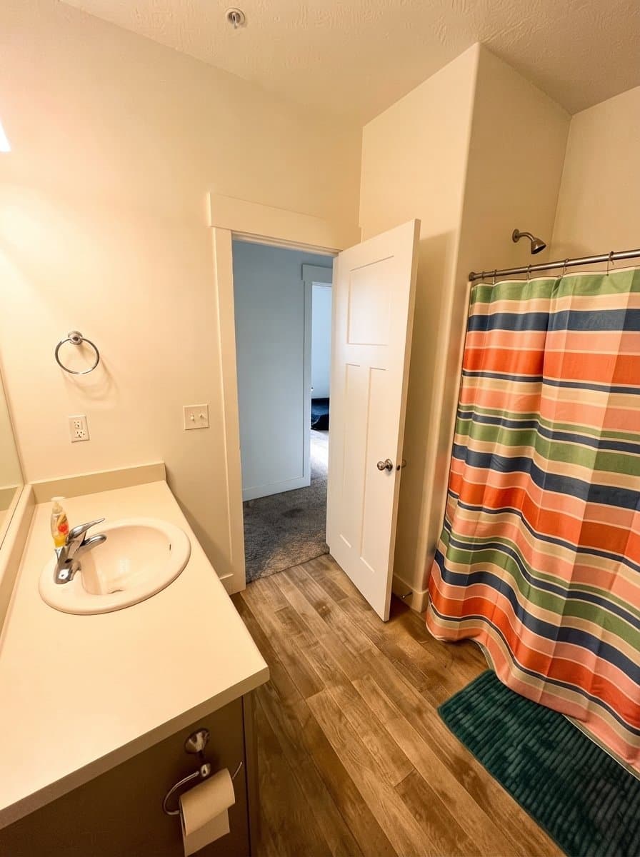 Vineyard Condo: 333 W 785 N