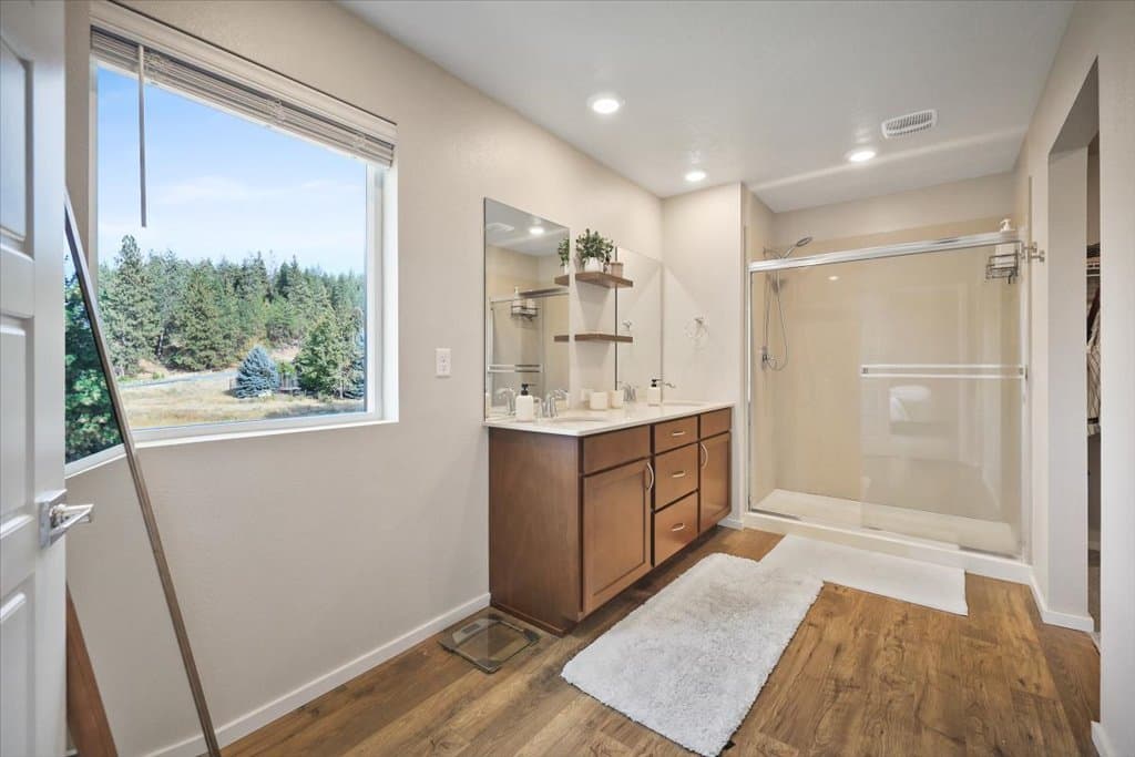 Spokane House: 4603 S Frosty Ln