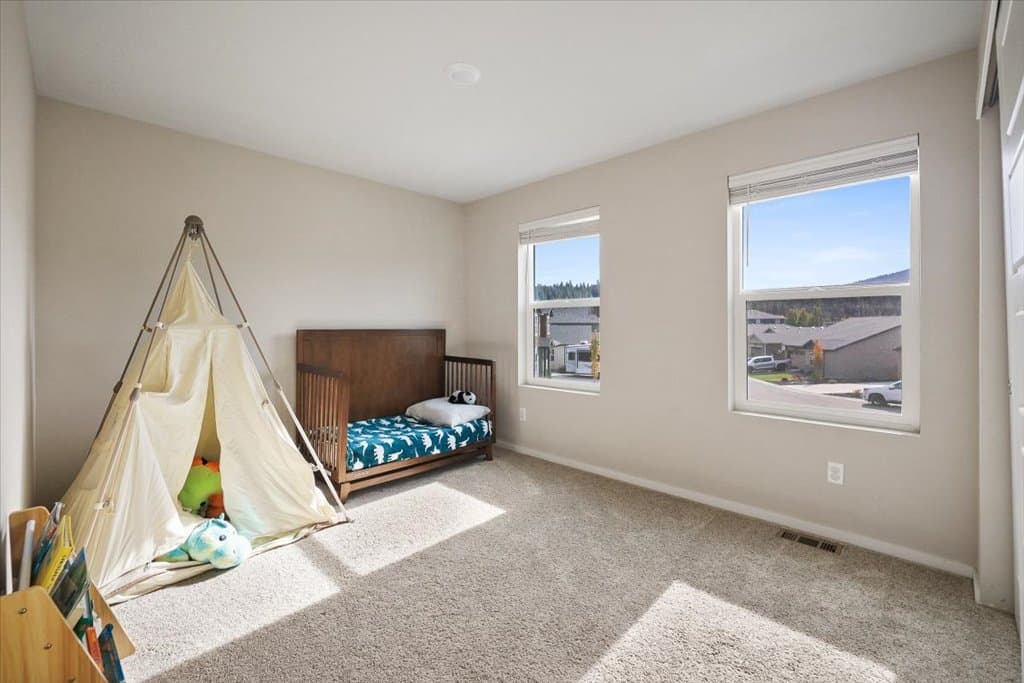 Spokane House: 4603 S Frosty Ln