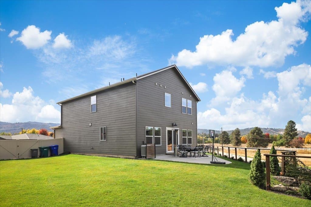 Spokane House: 4603 S Frosty Ln