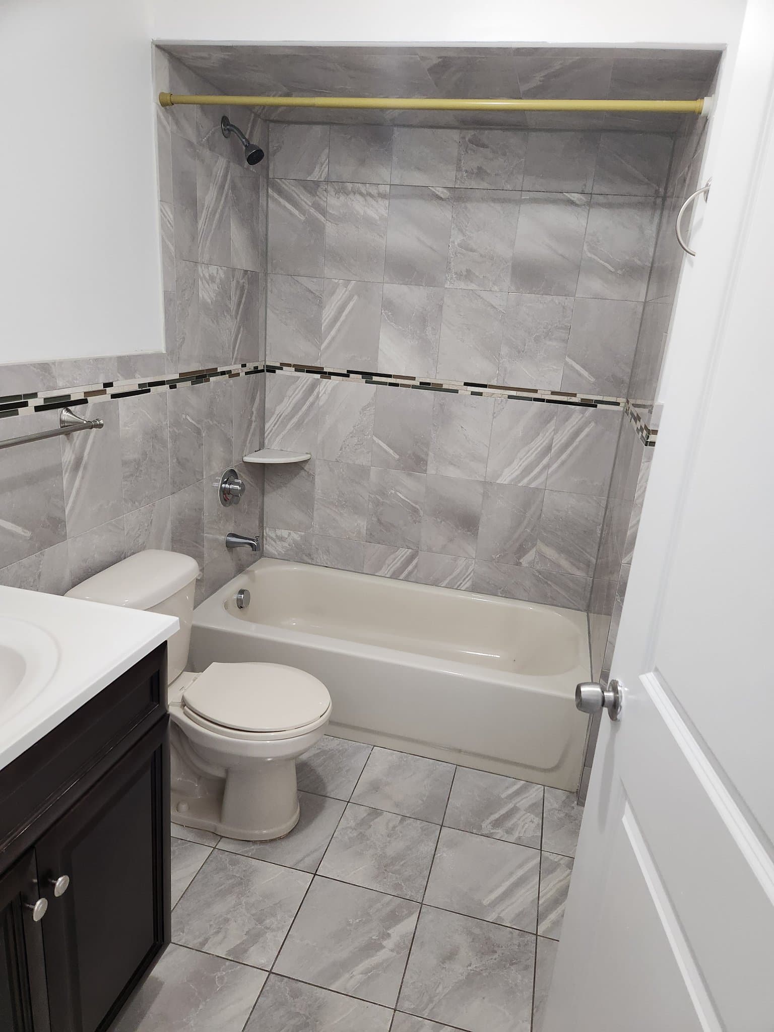 Newark Apartment: 361 Verona Ave