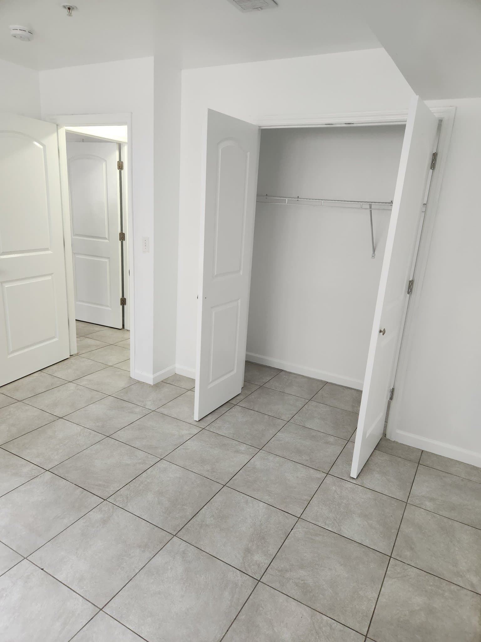 Newark Apartment: 361 Verona Ave