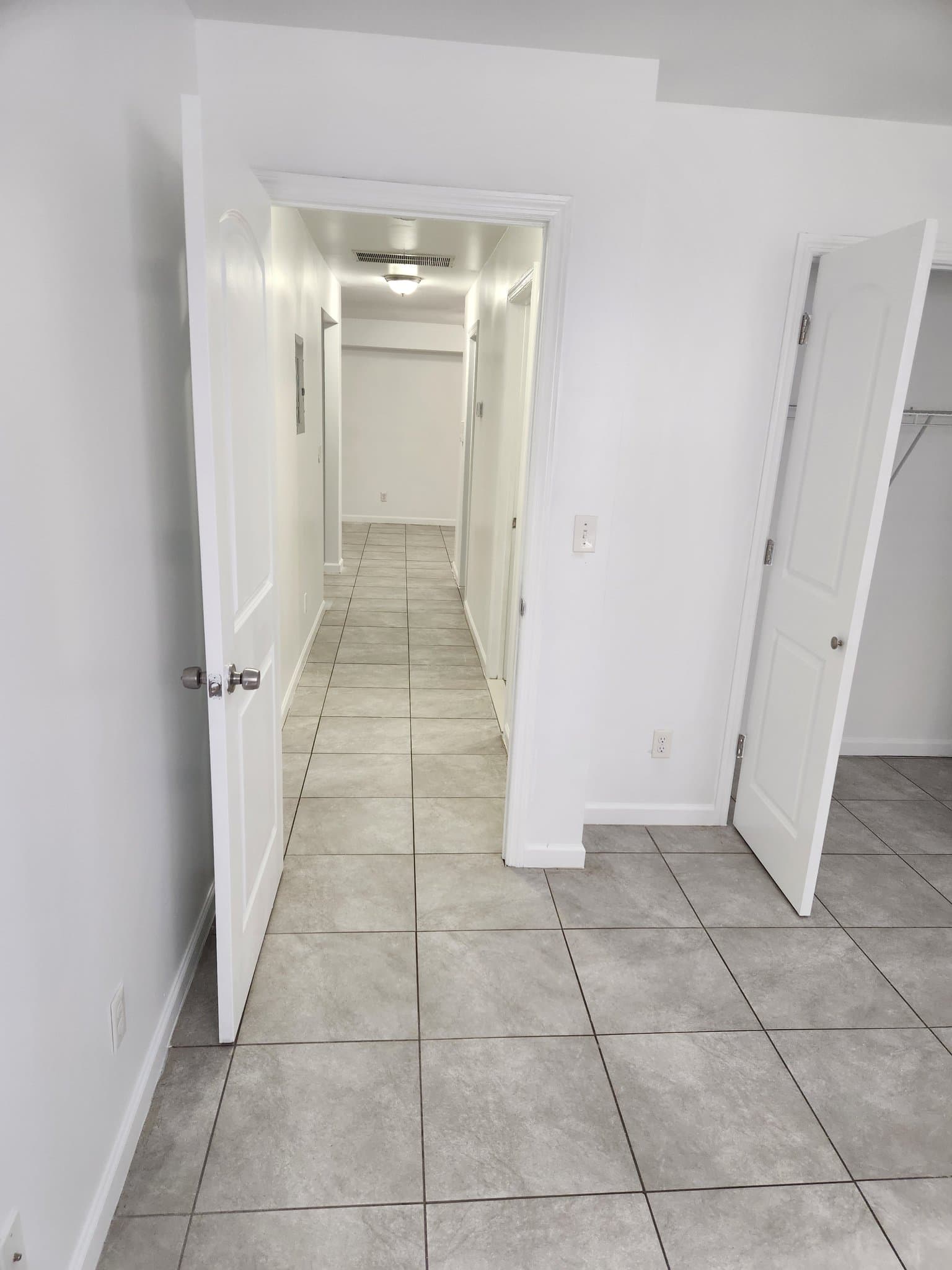 Newark Apartment: 361 Verona Ave