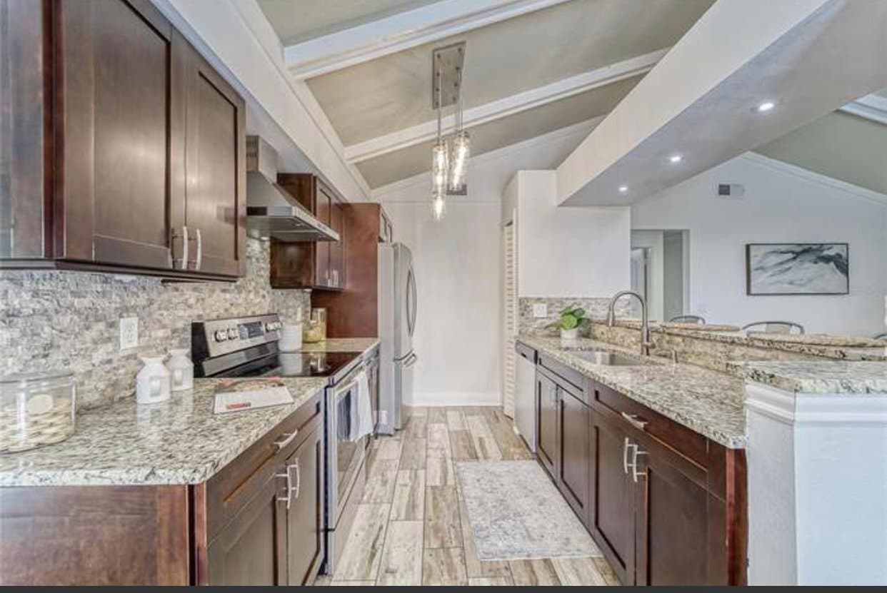 Tampa House: 6103 Oak Fern Ct