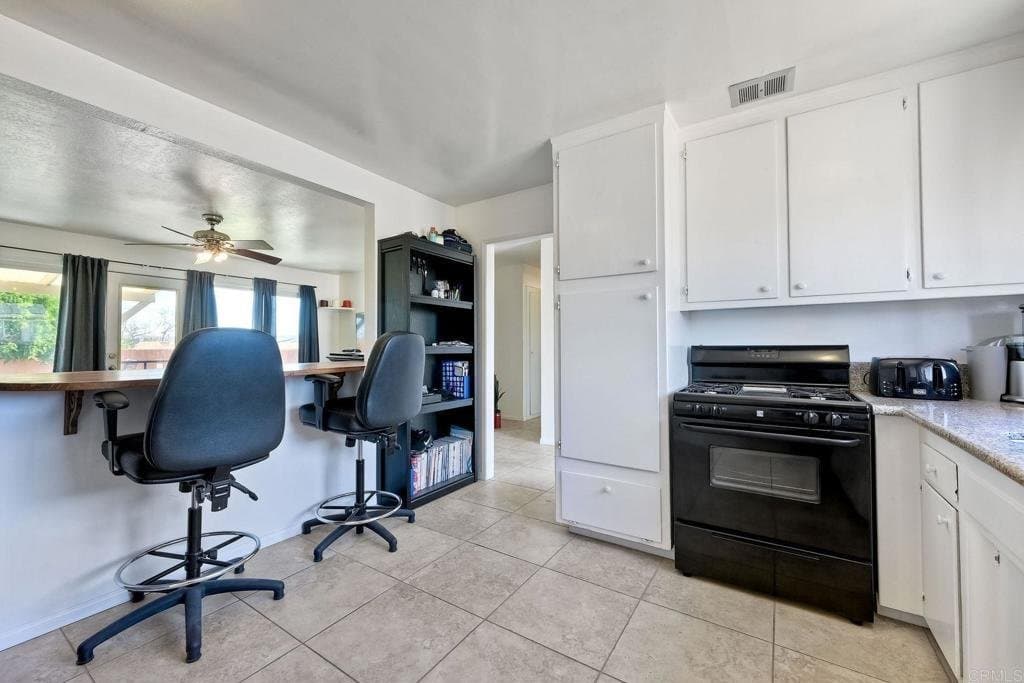 Santee House: 9451 Terrywood Rd