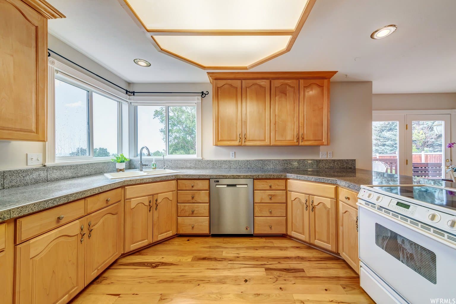 Sandy Single Room: 1273 E Grayson CT