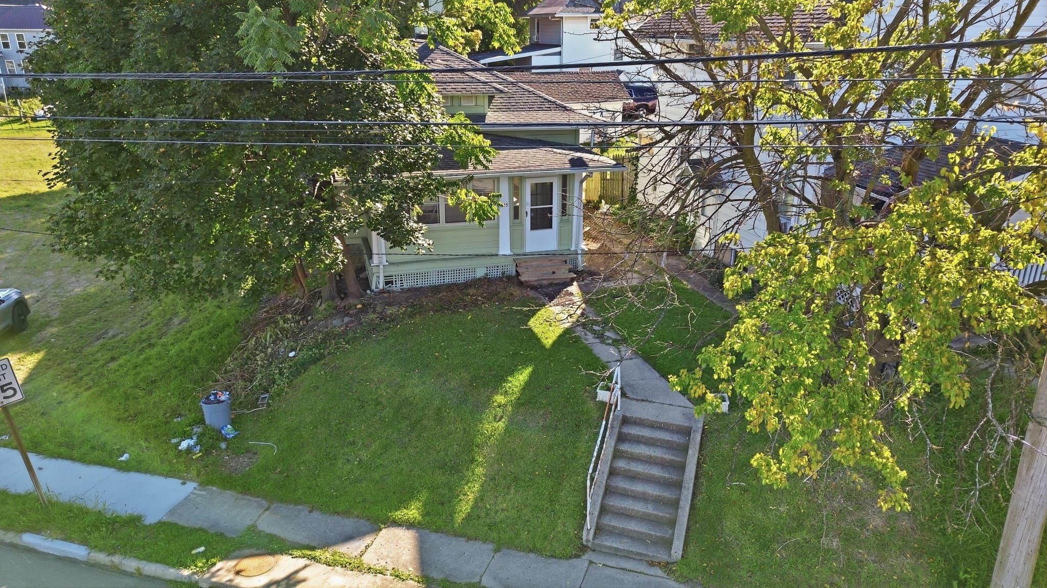 Mansfield House: 215 Lexington Ave