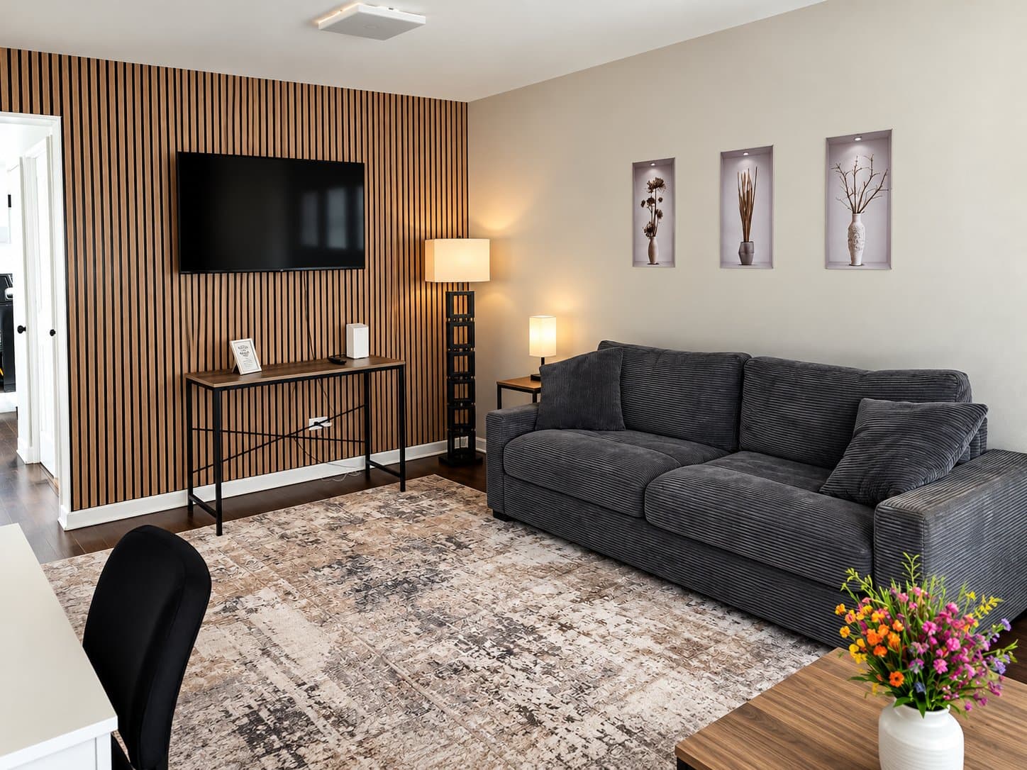 Chicago House: 8129 S Woodlawn Ave