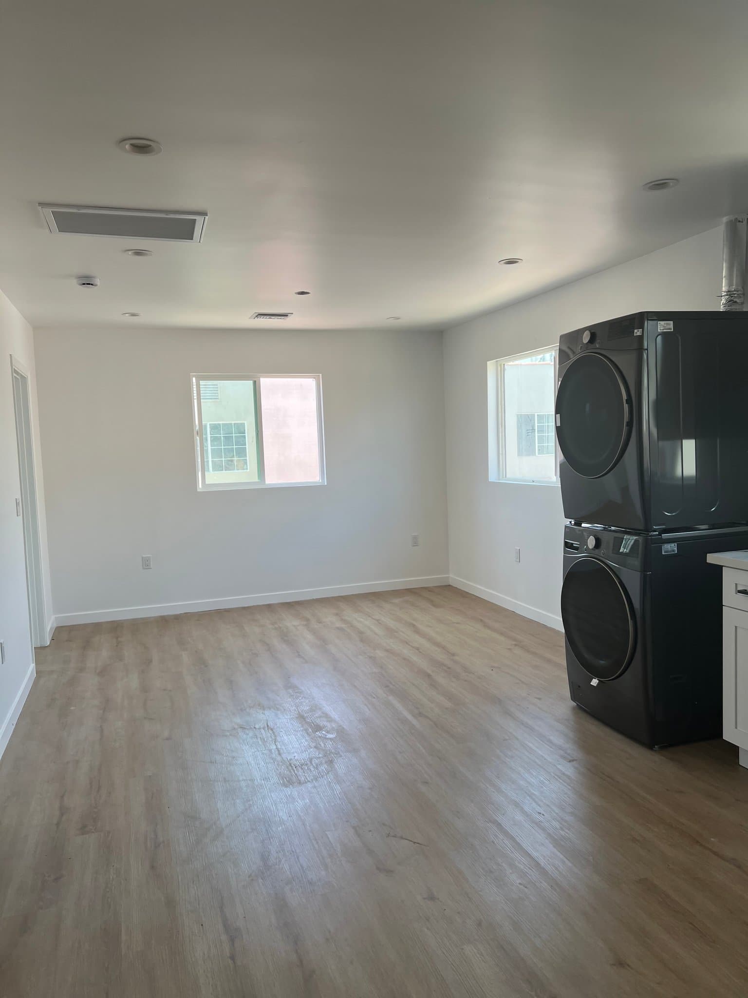 Los Angeles Townhome: 963 1/2 N Serrano Ave