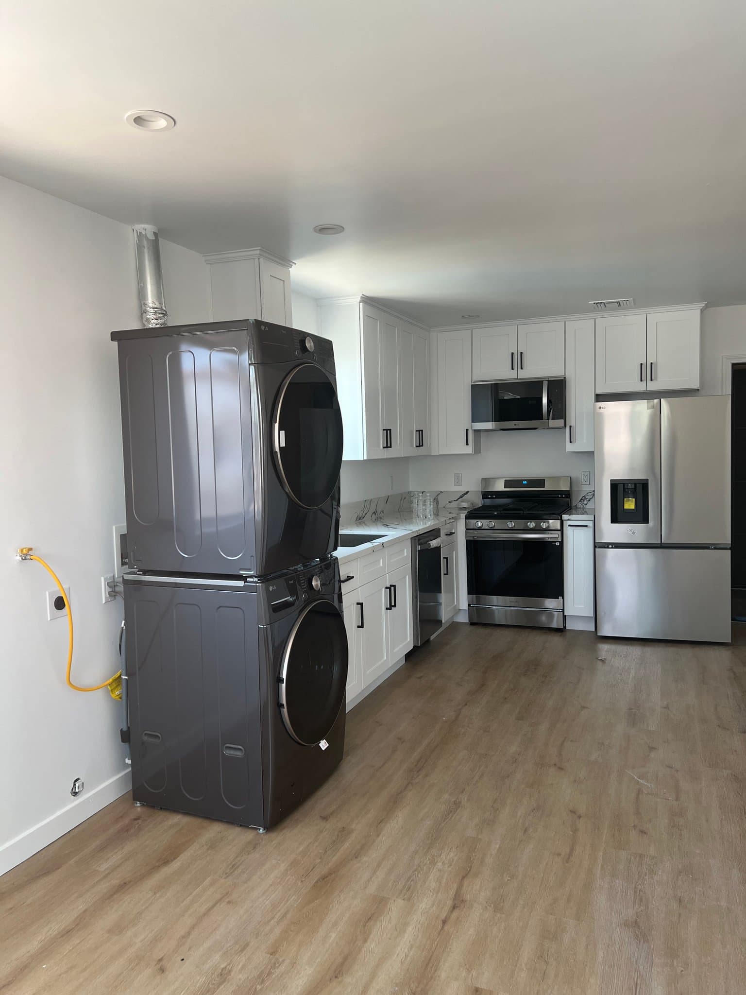 Los Angeles Townhome: 963 1/2 N Serrano Ave