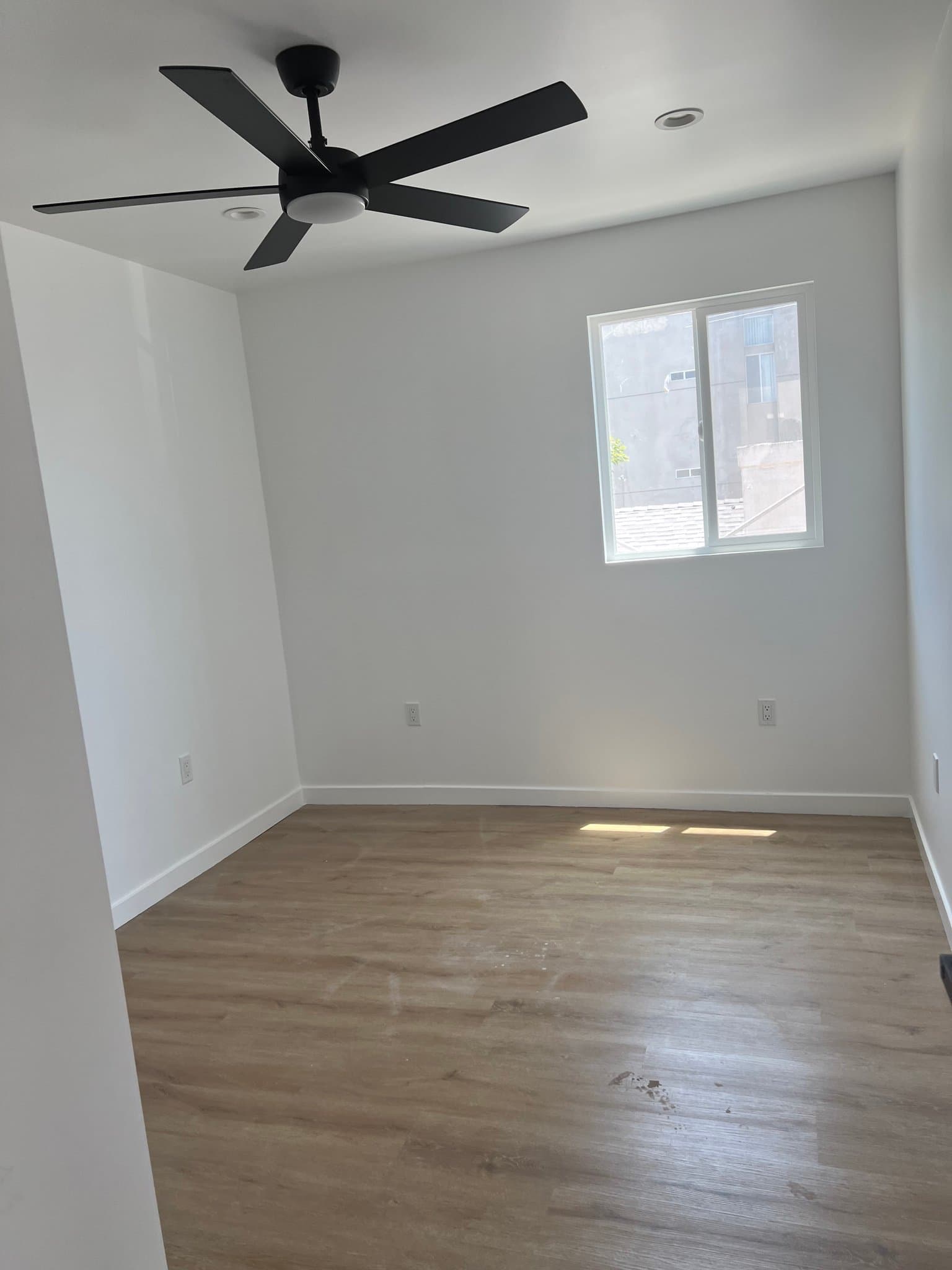 Los Angeles Townhome: 963 1/2 N Serrano Ave