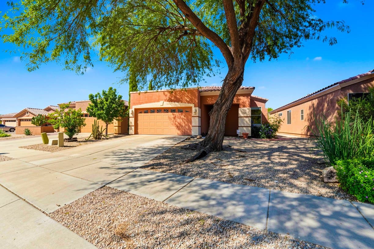 Tucson House: 2281 E Skipping Rock Way