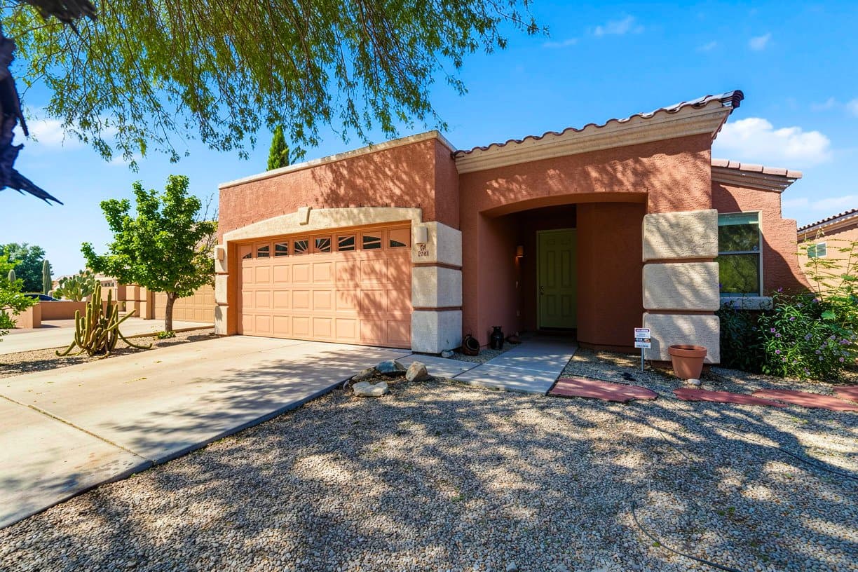 Tucson House: 2281 E Skipping Rock Way