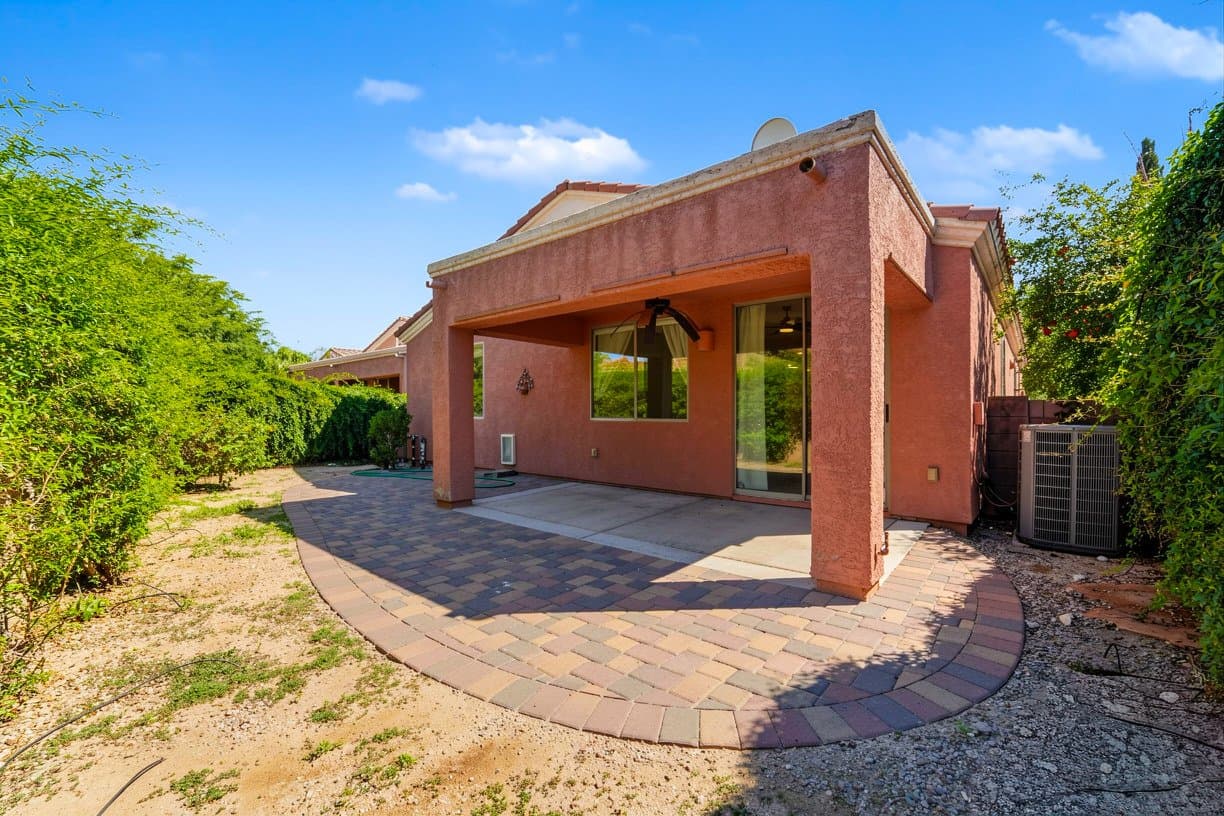 Tucson House: 2281 E Skipping Rock Way