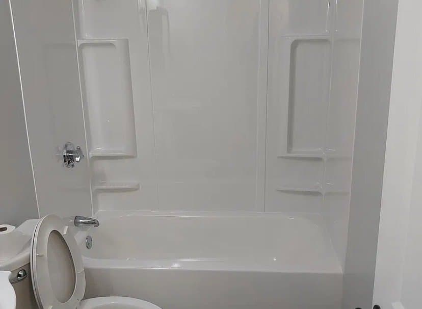 Fall River Apartment: 124 Ash St