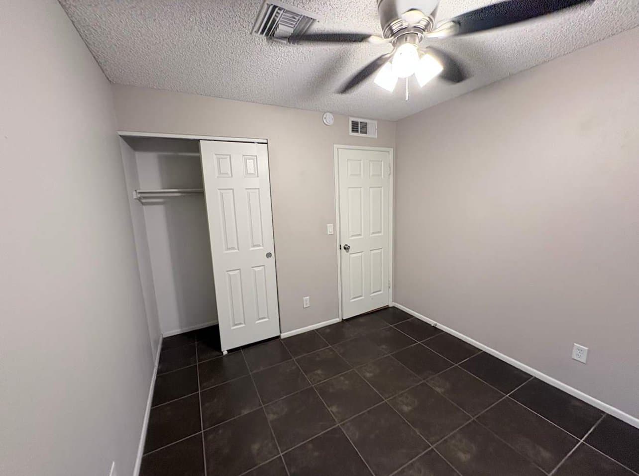 Tempe House: 805 W Harvard Dr