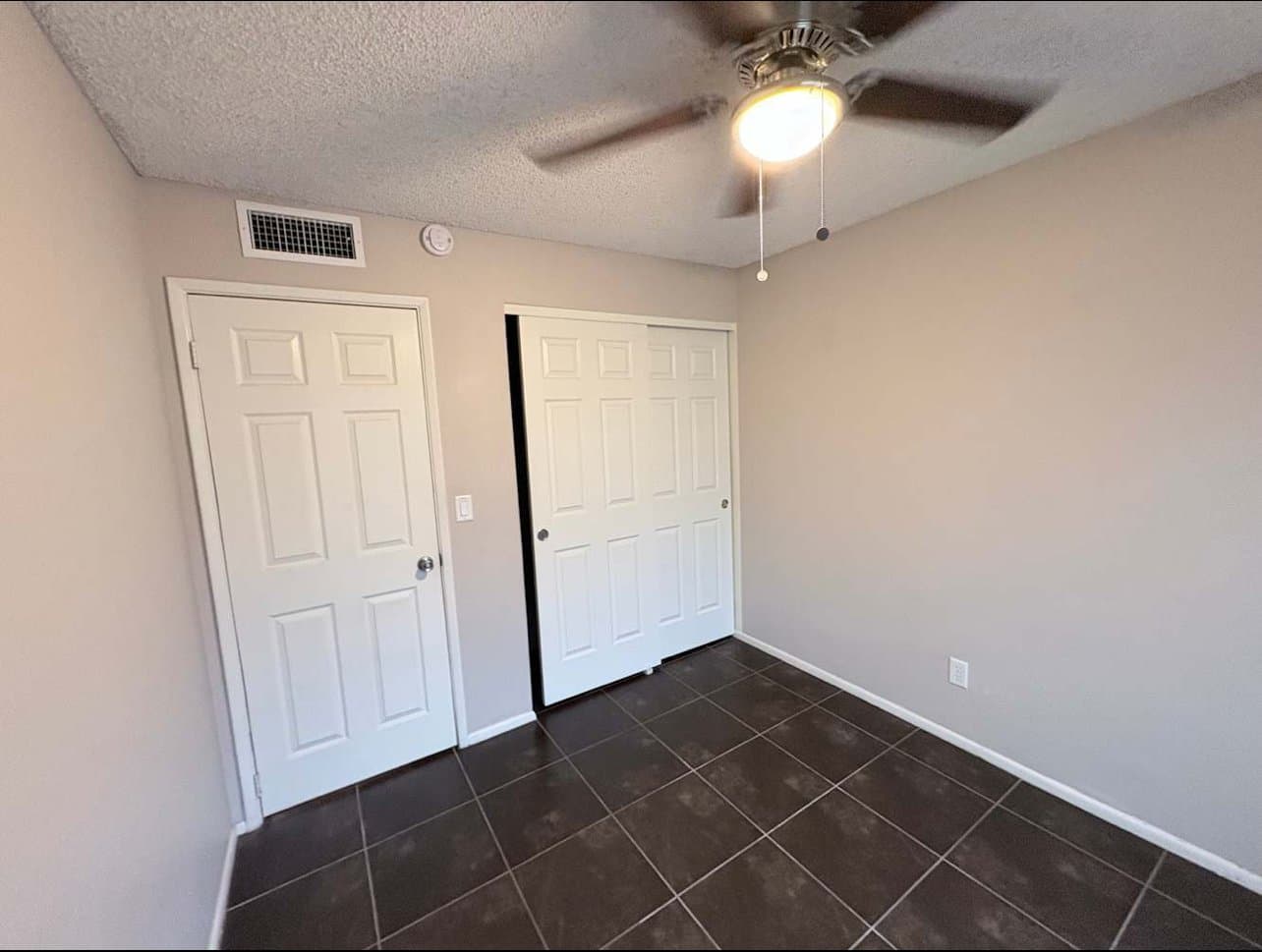 Tempe House: 805 W Harvard Dr