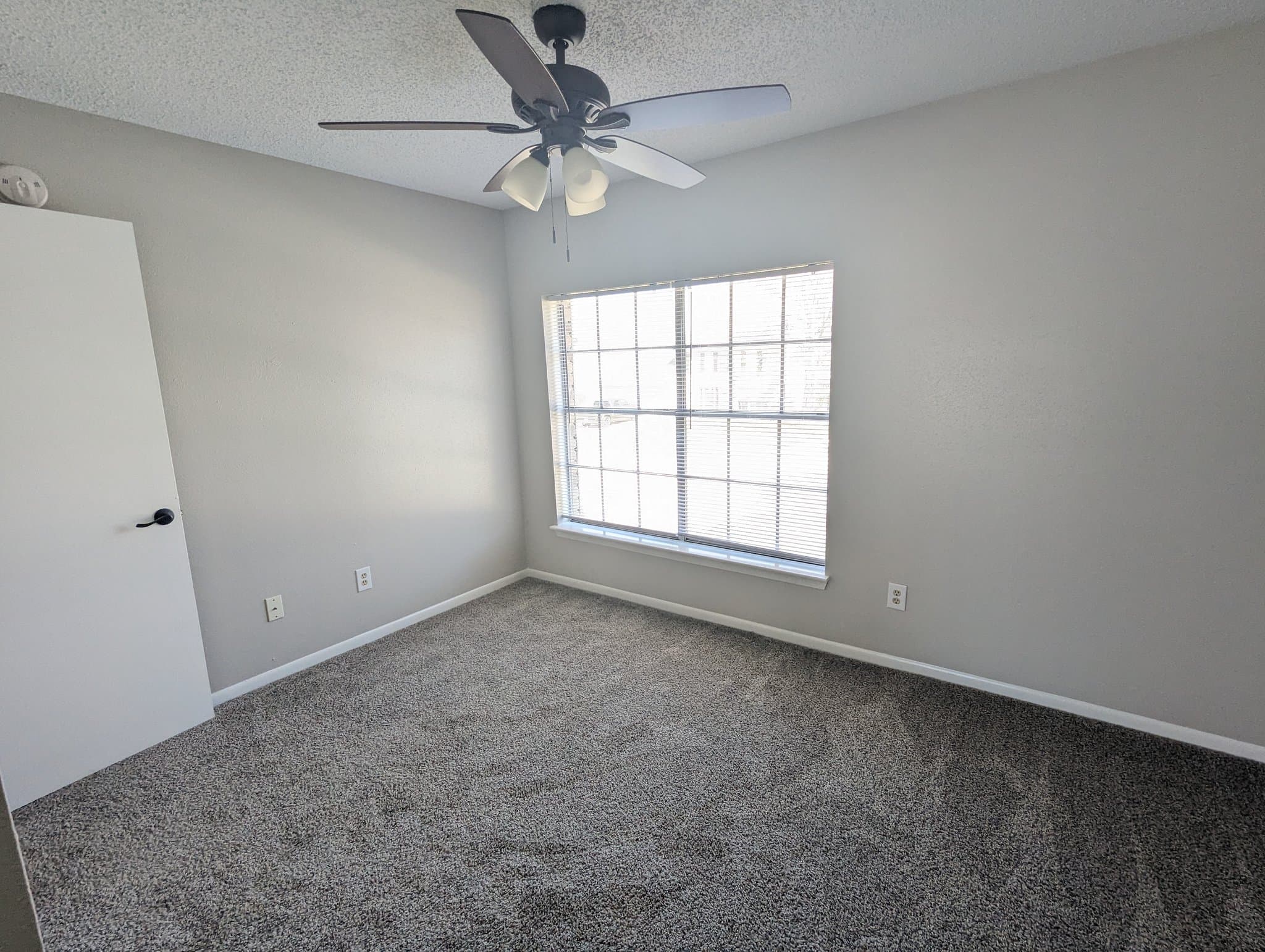 Houston House: 5639 Windsong Trl