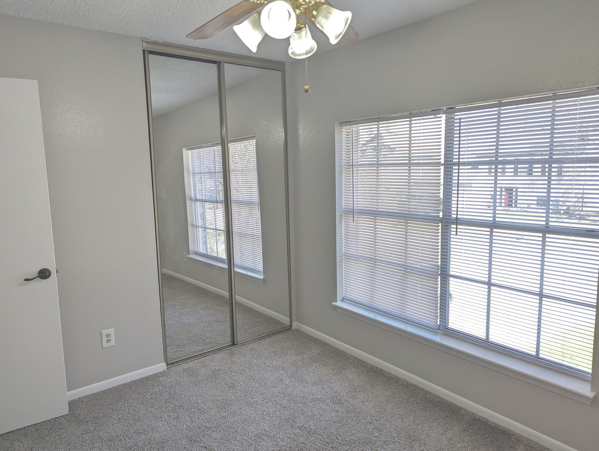 Houston House: 5639 Windsong Trl