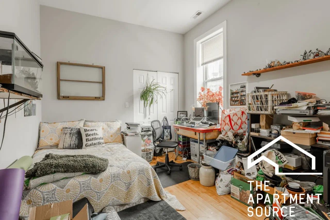 Chicago Apartment: 3216 West Augusta Boulevard #2 Chicago, IL 60651
