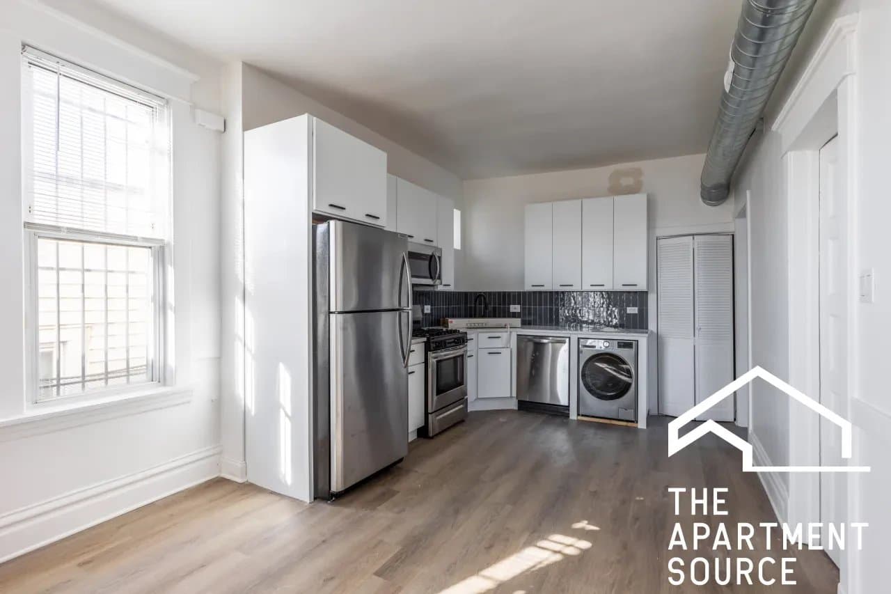 Chicago Apartment: 1841 North Kedzie Avenue #2R Chicago, IL 60647