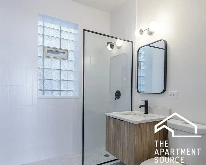 Chicago Apartment: 2313 North Albany Avenue #3 Chicago, IL 60647