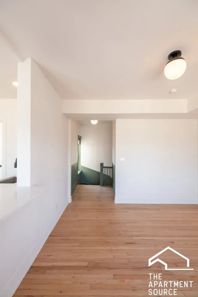 Chicago Apartment: 2313 North Albany Avenue #3 Chicago, IL 60647