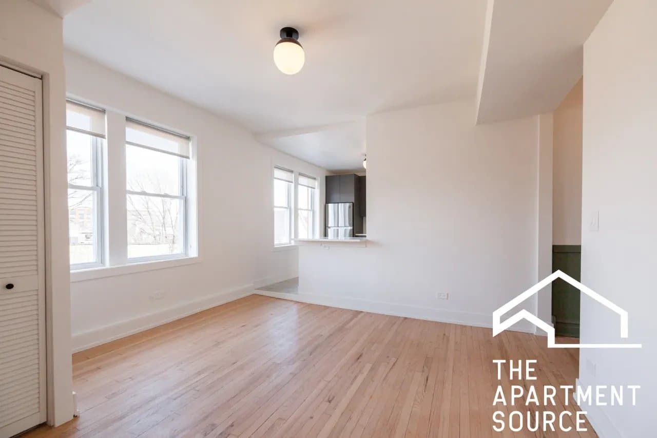 Chicago Apartment: 2313 North Albany Avenue #3 Chicago, IL 60647