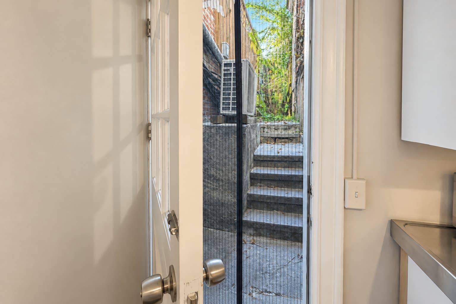 Washington House: 3343 17th Street NW