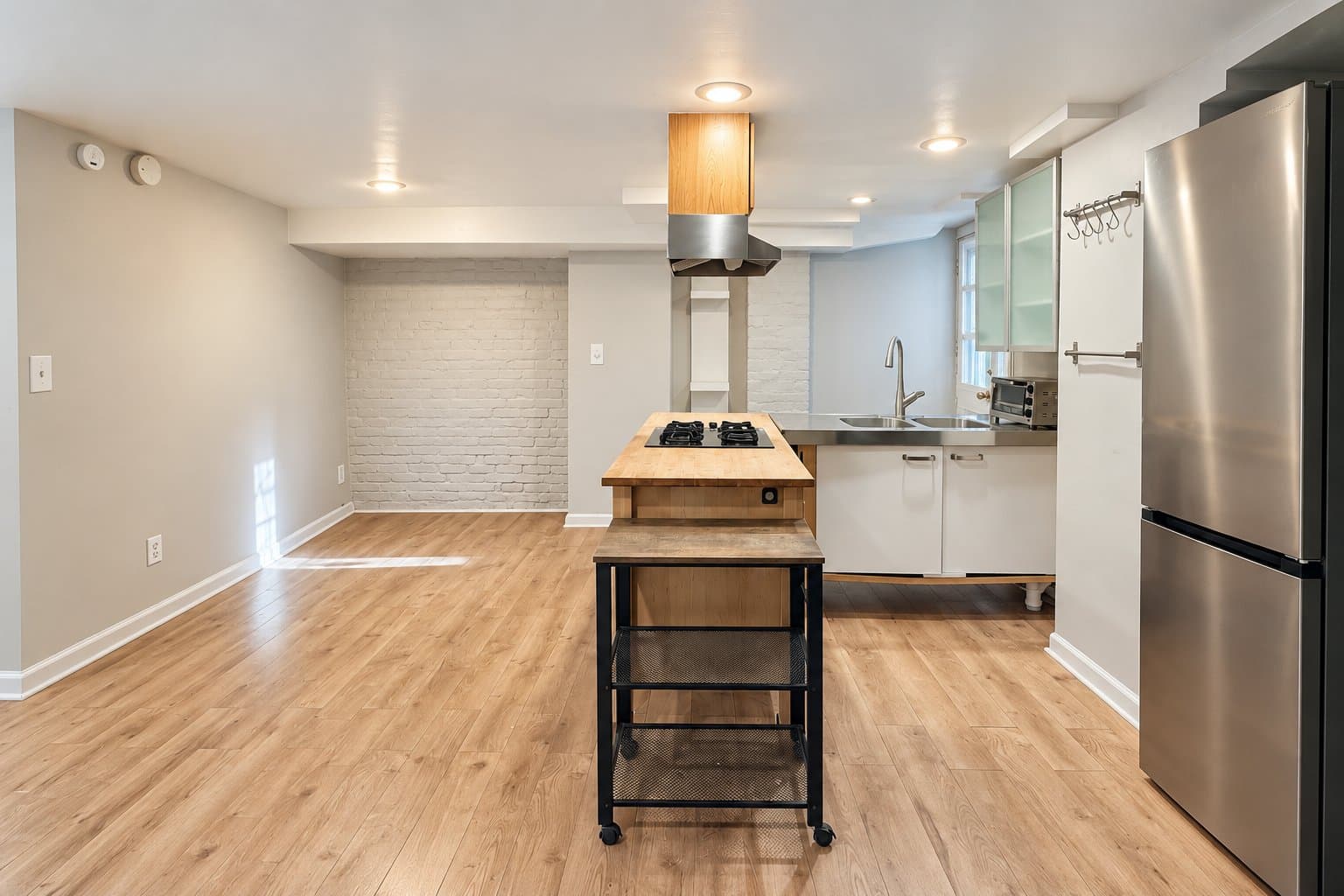 Washington House: 3343 17th Street NW