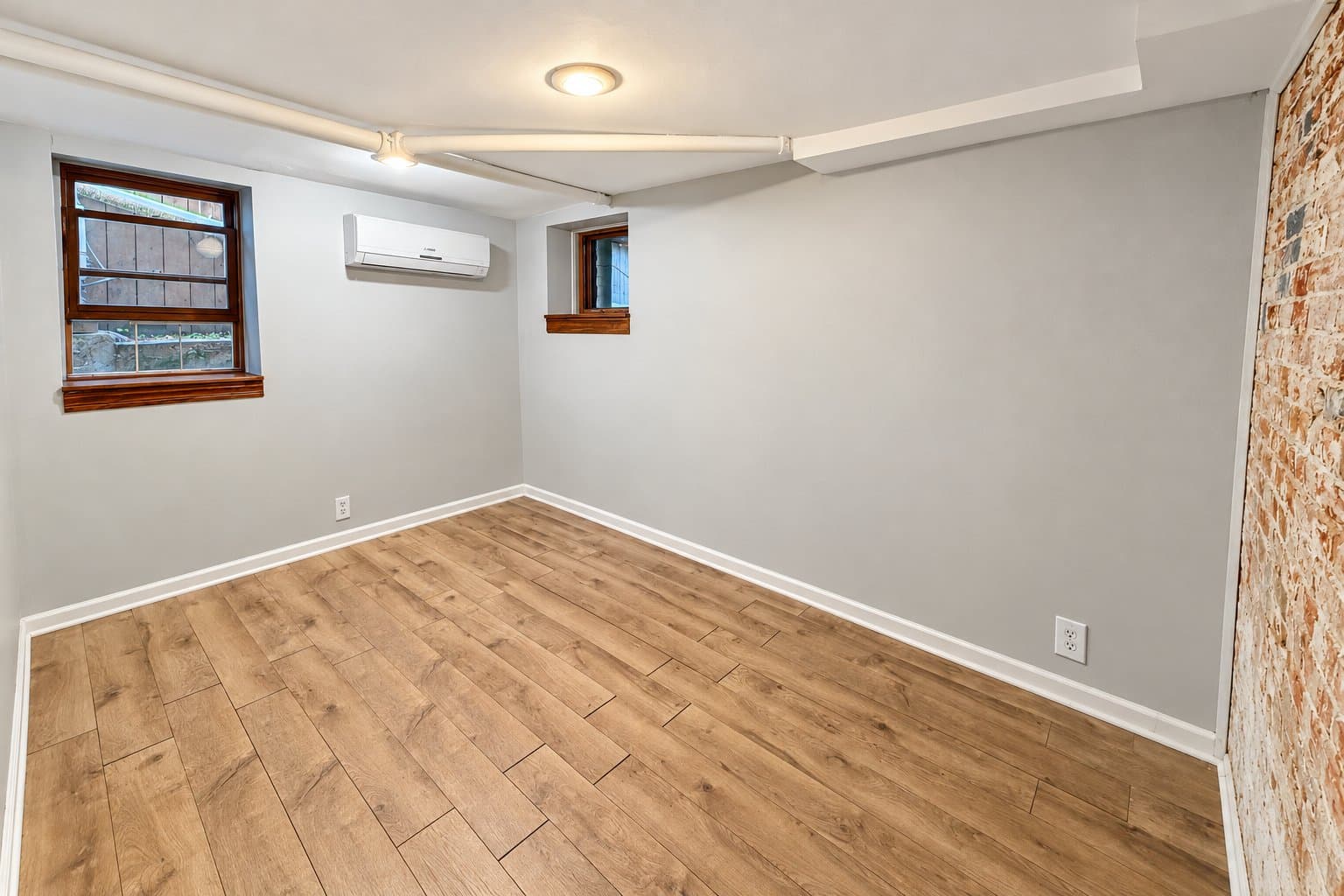 Washington House: 3343 17th Street NW
