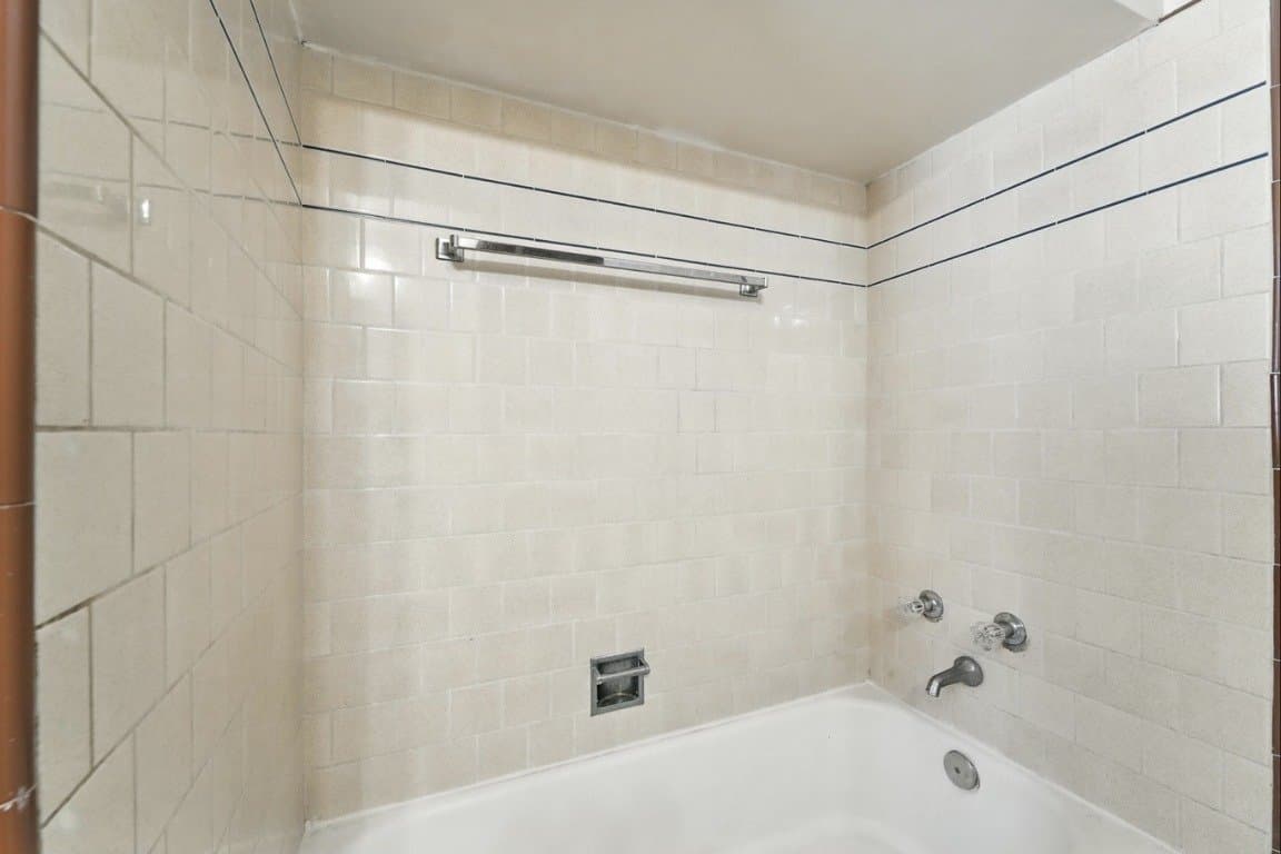 Merced Apartment: 127 W 18th St, Merced, CA 95340