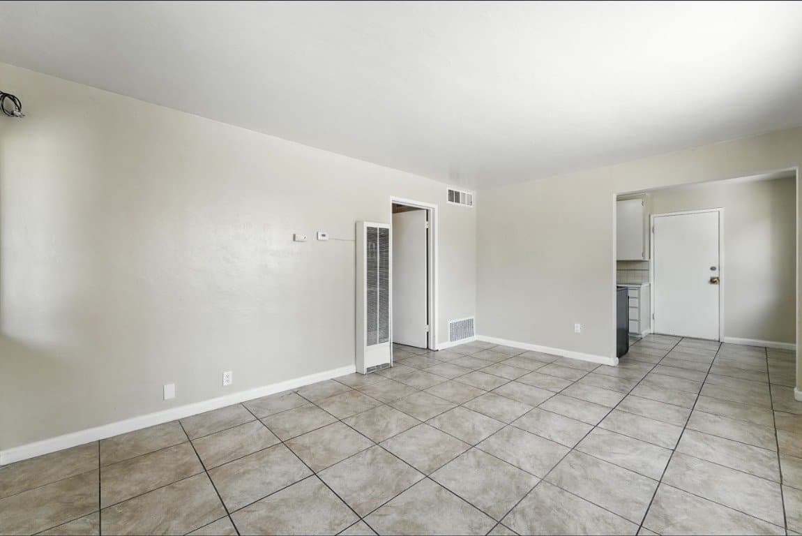 Merced Apartment: 127 W 18th St, Merced, CA 95340