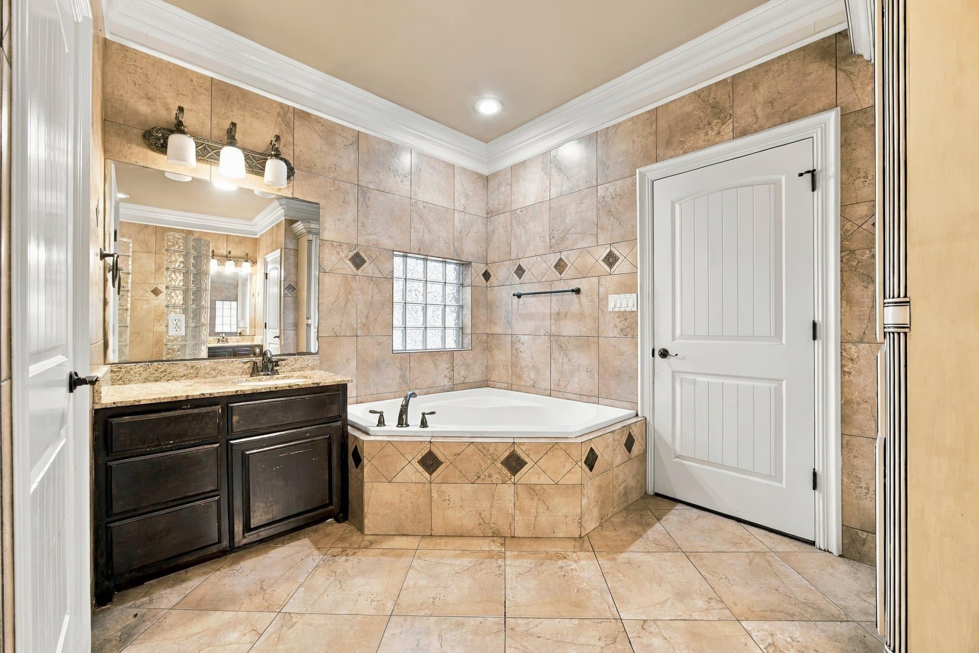 Corpus Christi House: 5705 Aava