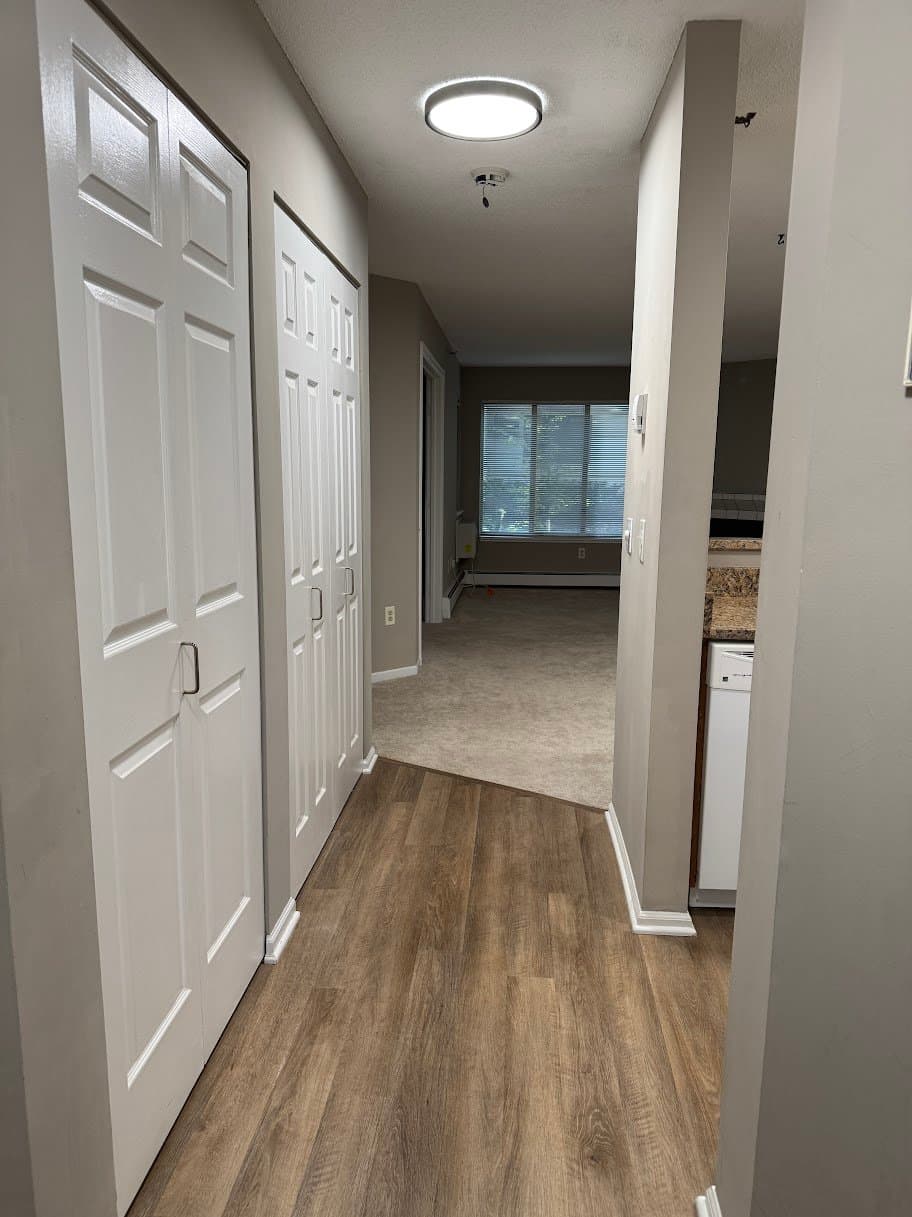 Edina Condo: 7615 Edinborough Way