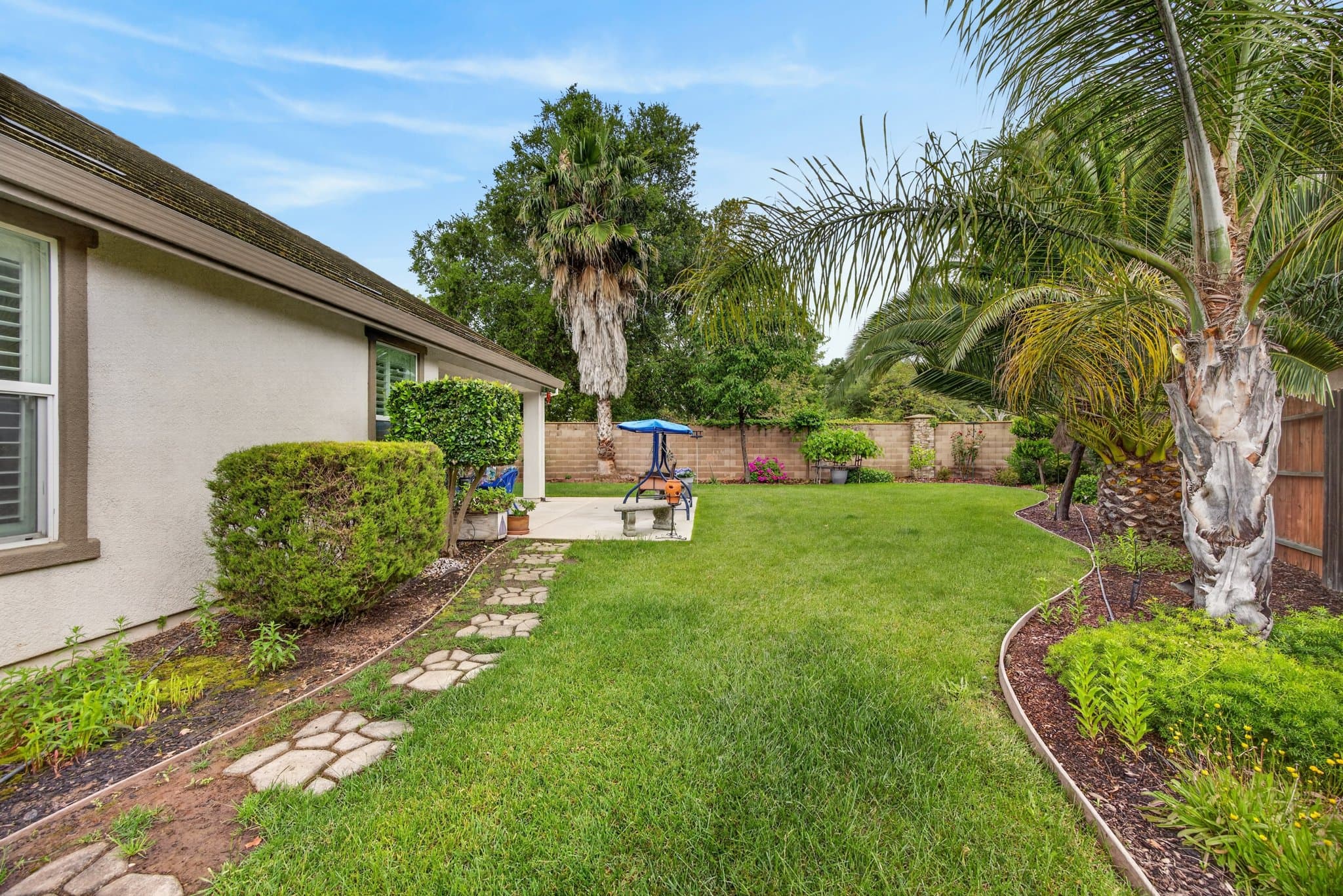 Elk Grove House: 7401 Rothchilds Court