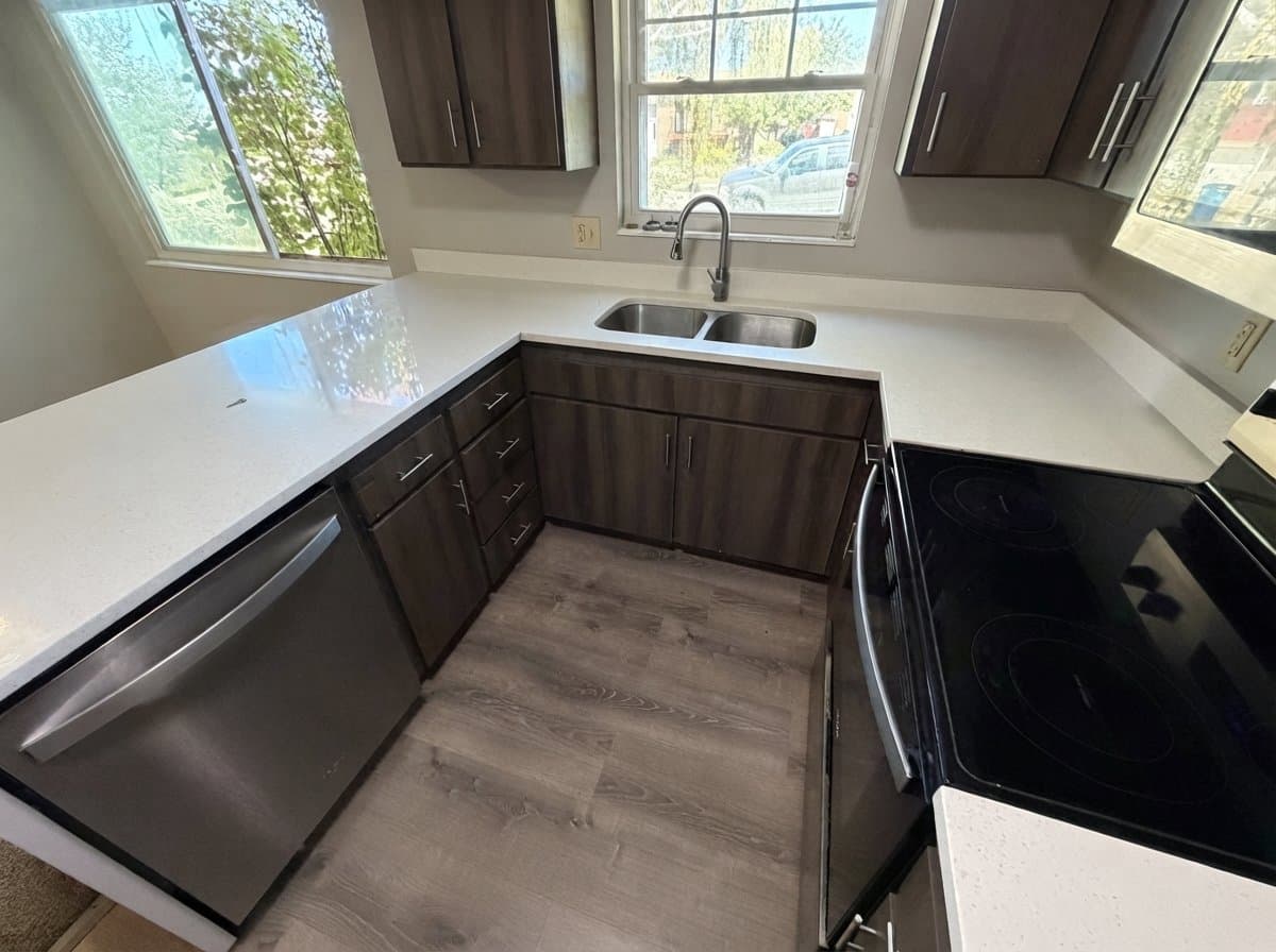 Kaysville House: 1032 Cambridge Rd