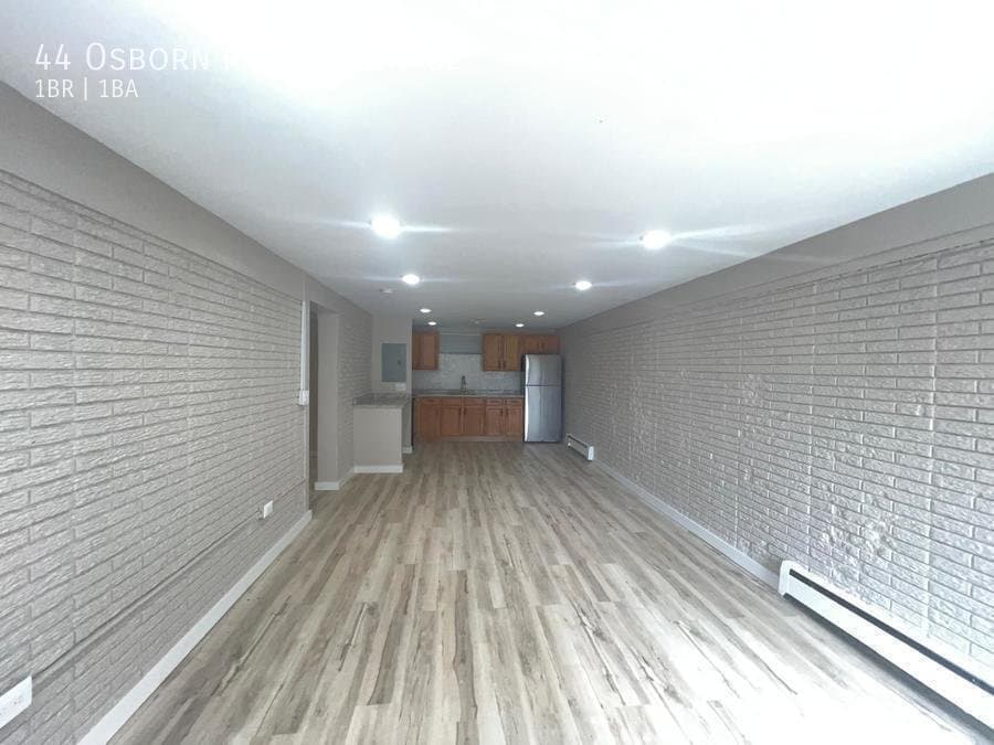 Naugatuck Apartment: 44 Osborn Road