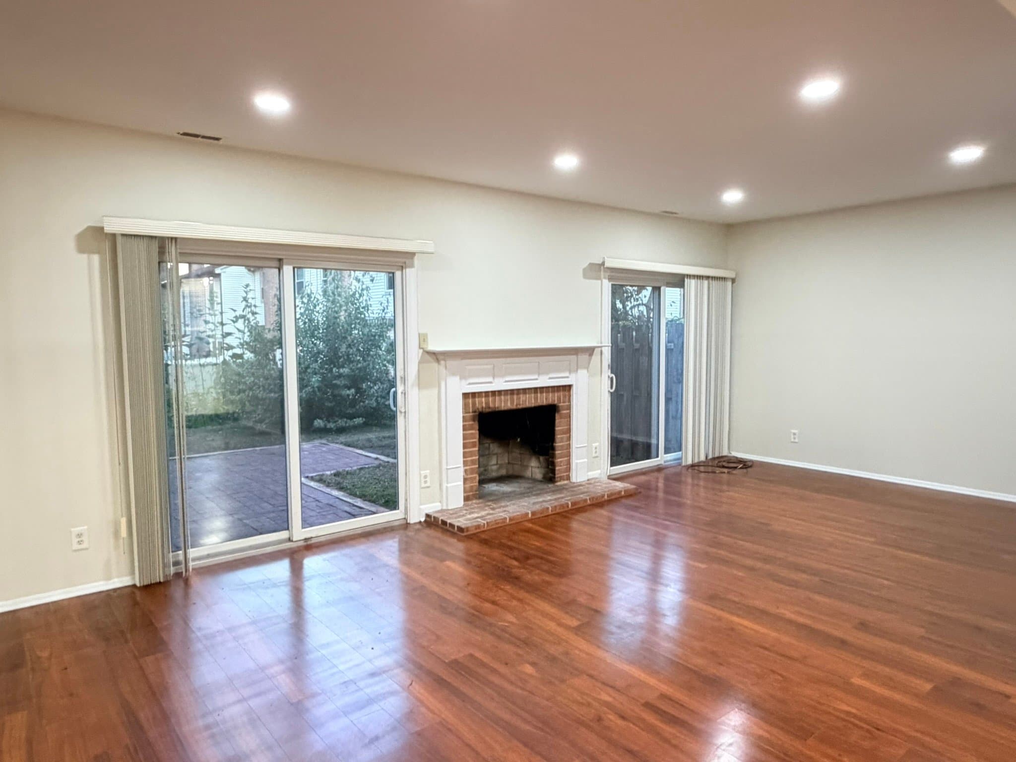 Mount Laurel Townhome: 17 Farnwood Rd