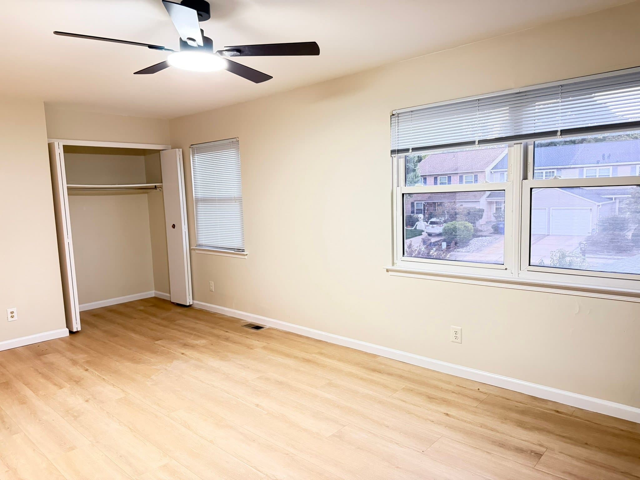 Mount Laurel Townhome: 17 Farnwood Rd