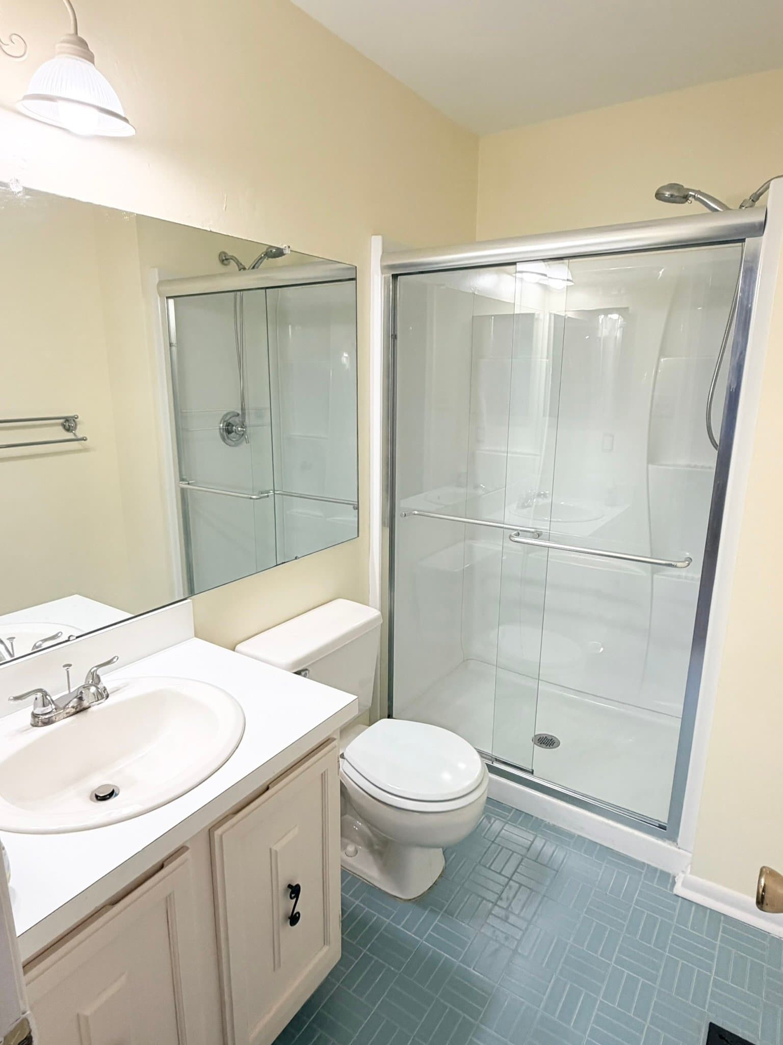 Mount Laurel Townhome: 17 Farnwood Rd