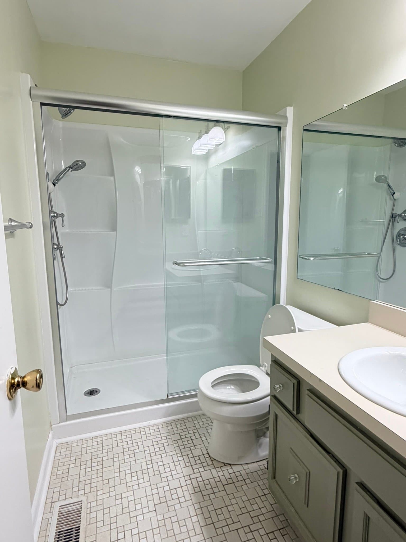Mount Laurel Townhome: 17 Farnwood Rd