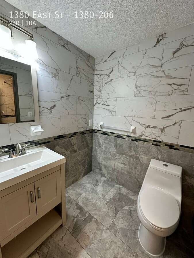 New Britain Apartment: 1380 East St