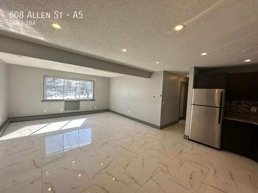 New Britain Apartment: 608 Allen St