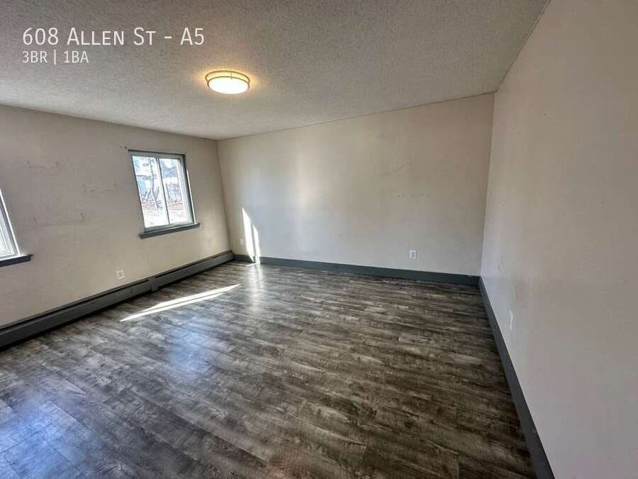 New Britain Apartment: 608 Allen St