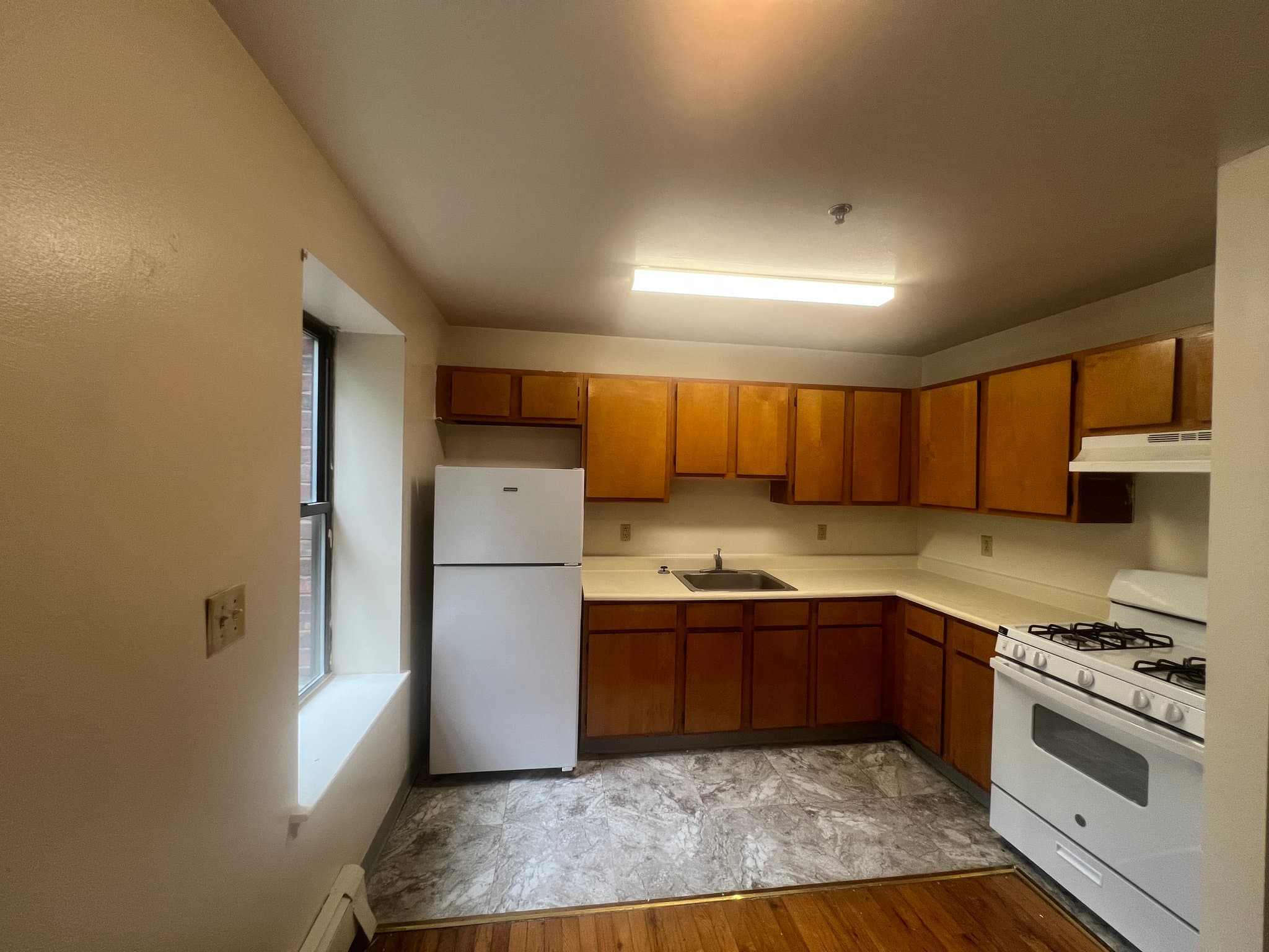 Newark Apartment: 505 Elizabeth Ave