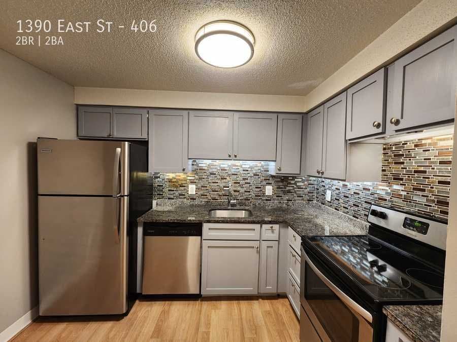 New Britain Apartment: 1390 East St