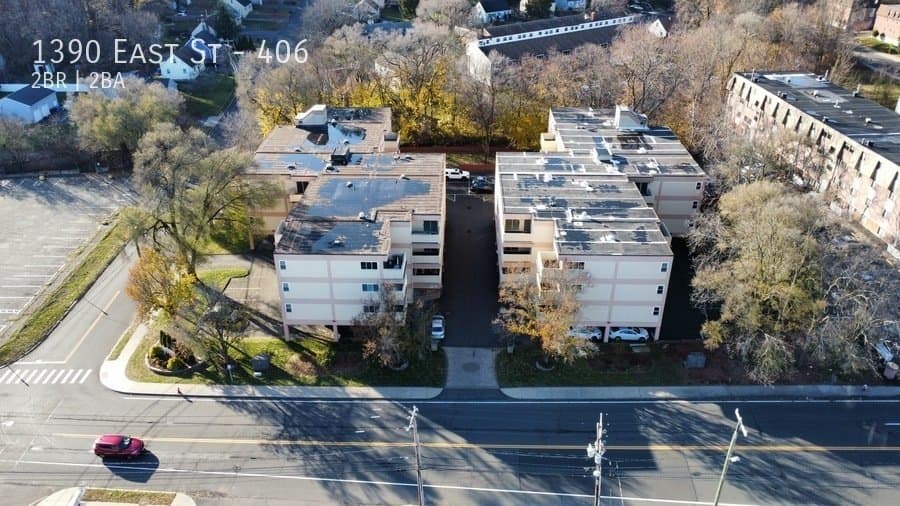 New Britain Apartment: 1390 East St